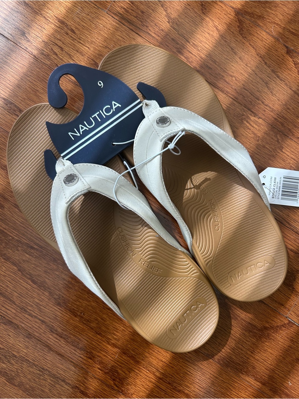 Women’s Ladies Nautica Anglin Flip Flop Sandals.. NWT